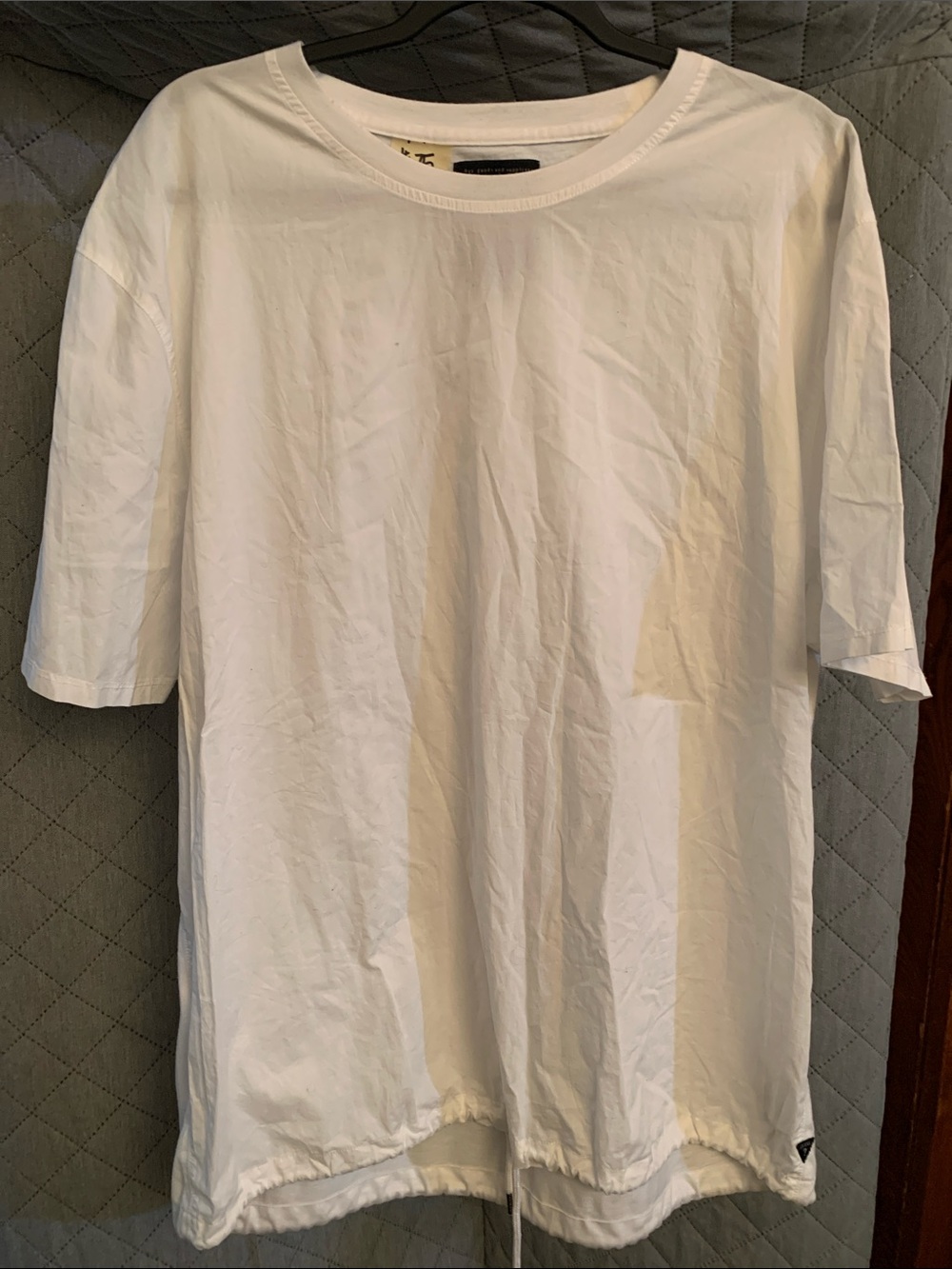 #75 Guess Men's White Short Sleeve Crew Tee